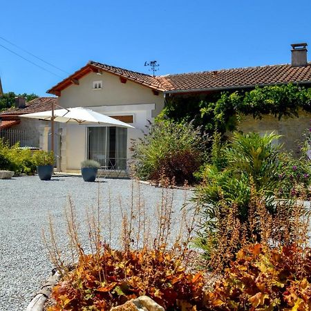 Grande Chambre D'Hote Les Chats-Pitres Bed and Breakfast La Rochette  Εξωτερικό φωτογραφία