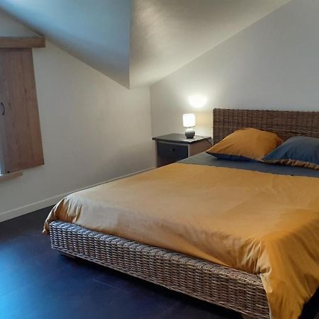 Grande Chambre D'Hote Les Chats-Pitres Bed and Breakfast La Rochette  Εξωτερικό φωτογραφία