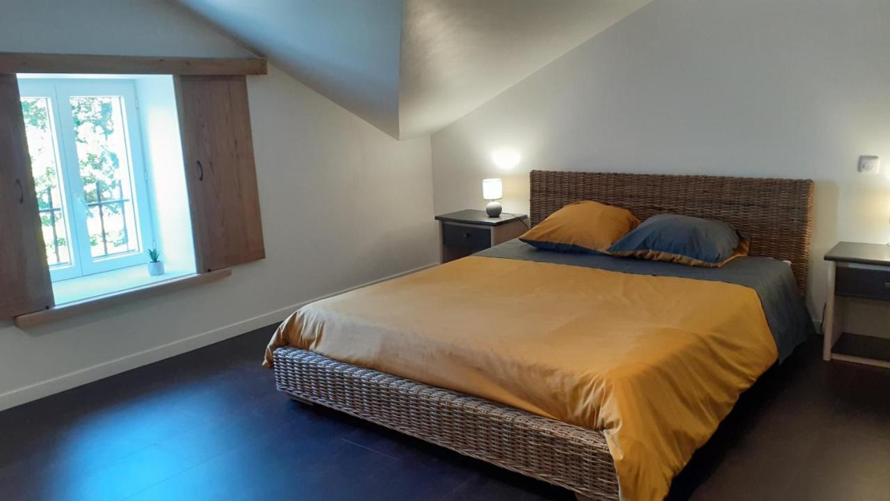 Grande Chambre D'Hote Les Chats-Pitres Bed and Breakfast La Rochette  Εξωτερικό φωτογραφία