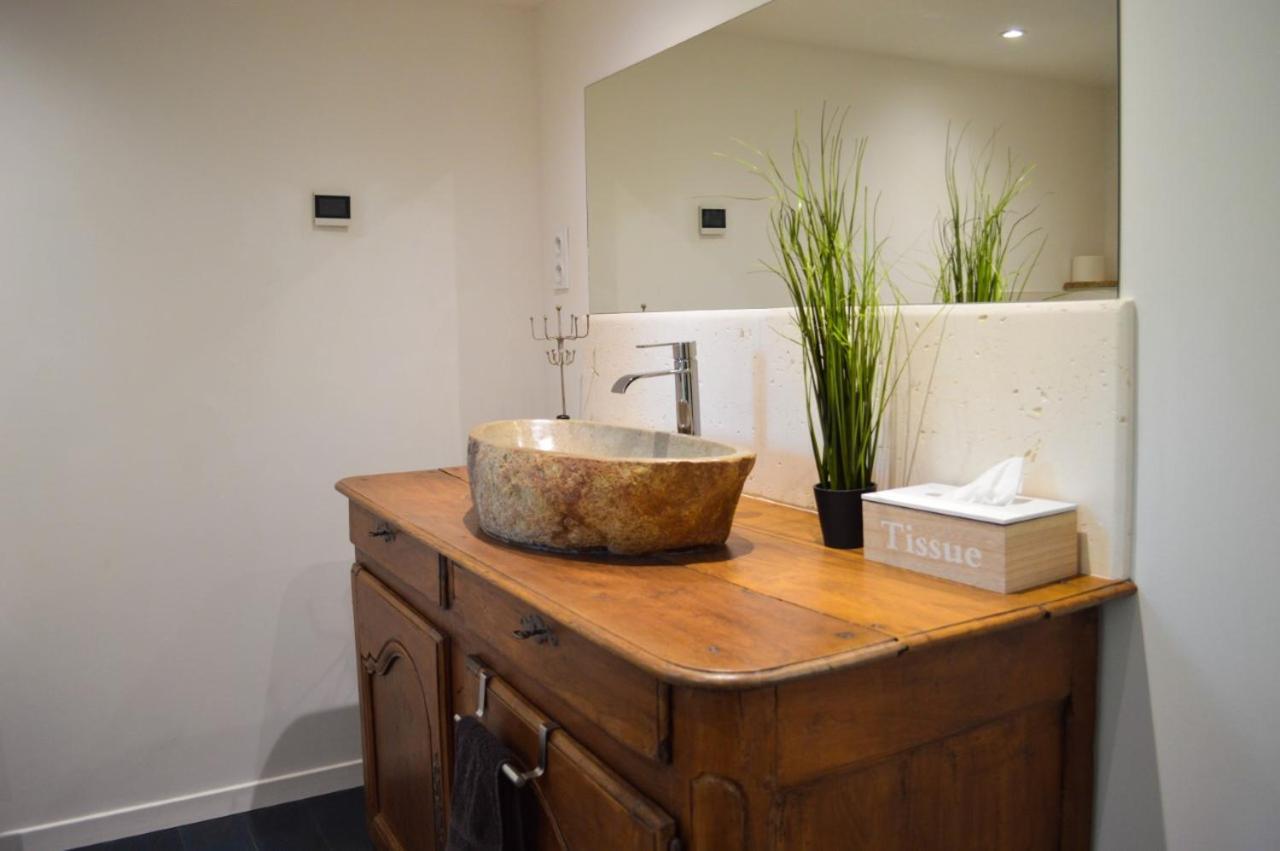 Grande Chambre D'Hote Les Chats-Pitres Bed and Breakfast La Rochette  Εξωτερικό φωτογραφία